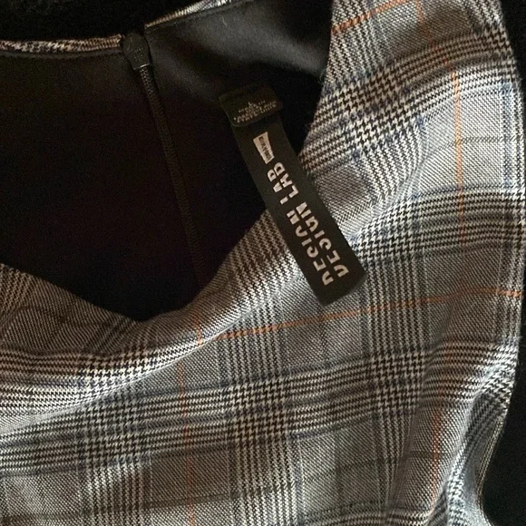 Design lab by loard& Taylor beautiful ruffle dress size 6​​​ - Picture 4 of 5